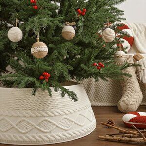 White Knitted Christmas Tree Collar